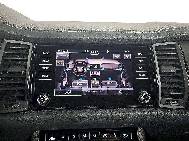 Škoda Kodiaq (2023) 2.0TSI 140kW 4X4 SPORTLINE TAŽ - fotka 22 z 35