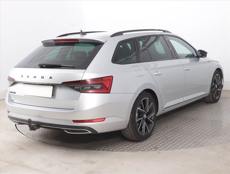 Škoda Superb (2022) Sportline 2.0 TDI - fotka 5 z 18