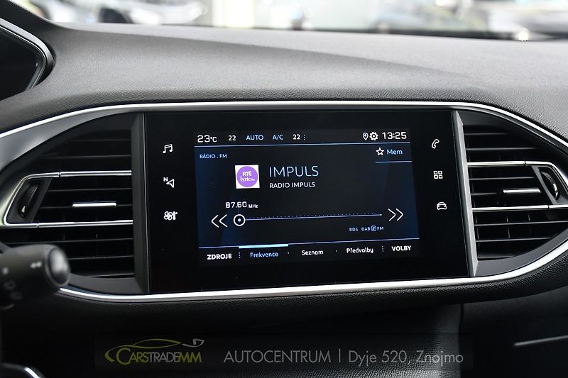 Peugeot 308 SW 1.5BlueHDi ACTIVE CARPLAY - fotka 30 z 47