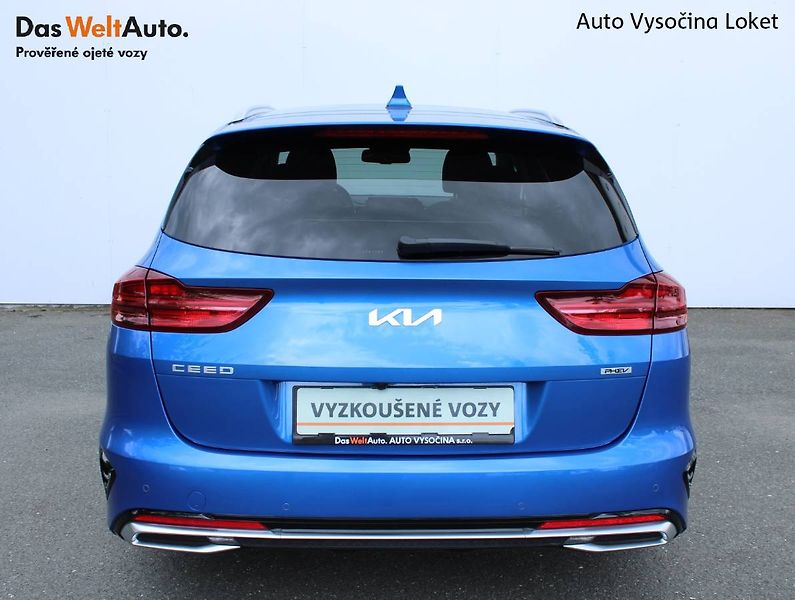 Kia Ceed (2022) PHEV 1.6 GDI  Premium 104kW - fotka 29 z 35