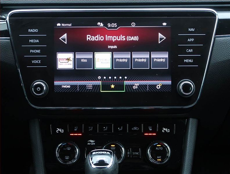 Škoda Superb (2022) Laurin&Klement 2.0 TDI - fotka 12 z 25