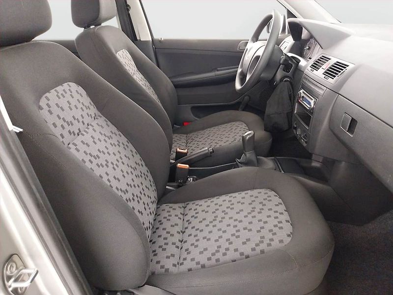 Škoda Fabia (2006) 1.2, Serv.kniha, po STK, Tažné - fotka 9 z 14
