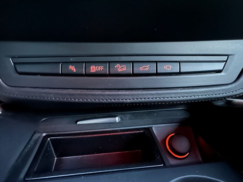 BMW X6 3,0 M50D X Drive 280kW-CZ-serv - fotka 38 z 47