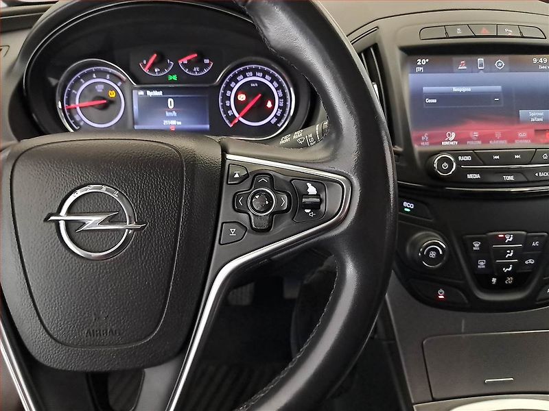 Opel Insignia (2015) 2.0 CDTI, Navi, Tempomat - fotka 19 z 23