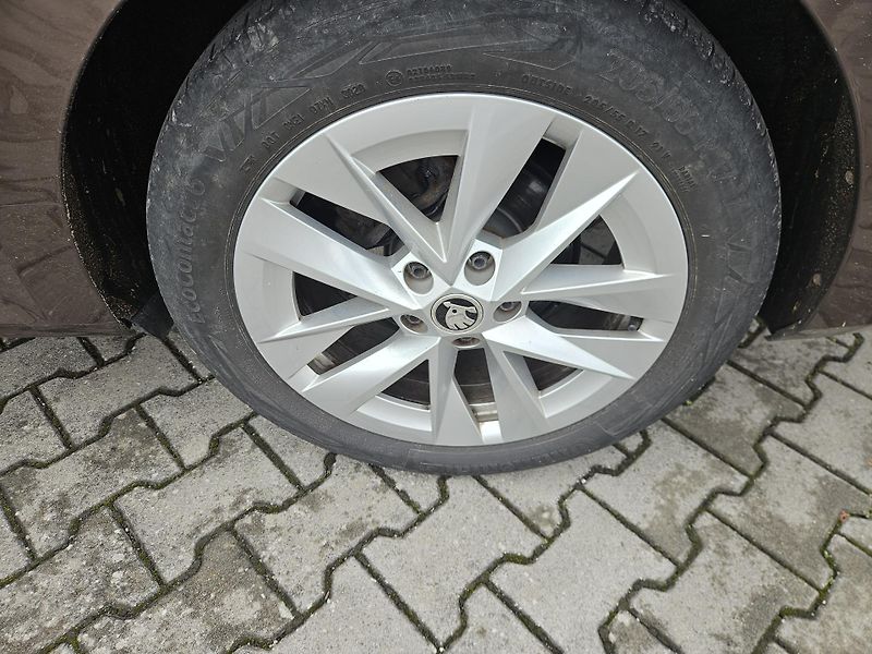 Škoda Octavia IV  2,0 TDI 110 kW - fotka 16 z 16