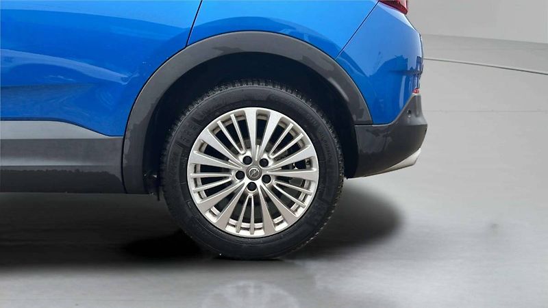 Opel Grandland X 1.2T (96kW) AT8/5857 - fotka 30 z 31