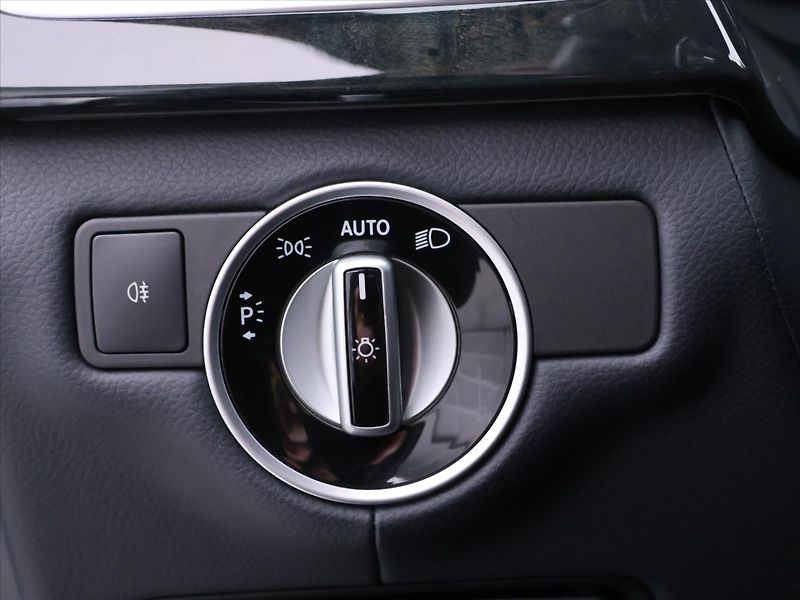 Mercedes-Benz CLS 3,0 350CDI 185kW AMG-Line 4M C - fotka 20 z 42
