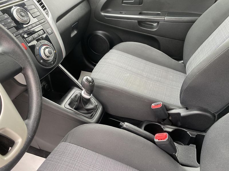 Kia Venga 1.4i 16v 90PS KLIMA SERVIS!!!  - fotka 98 z 144