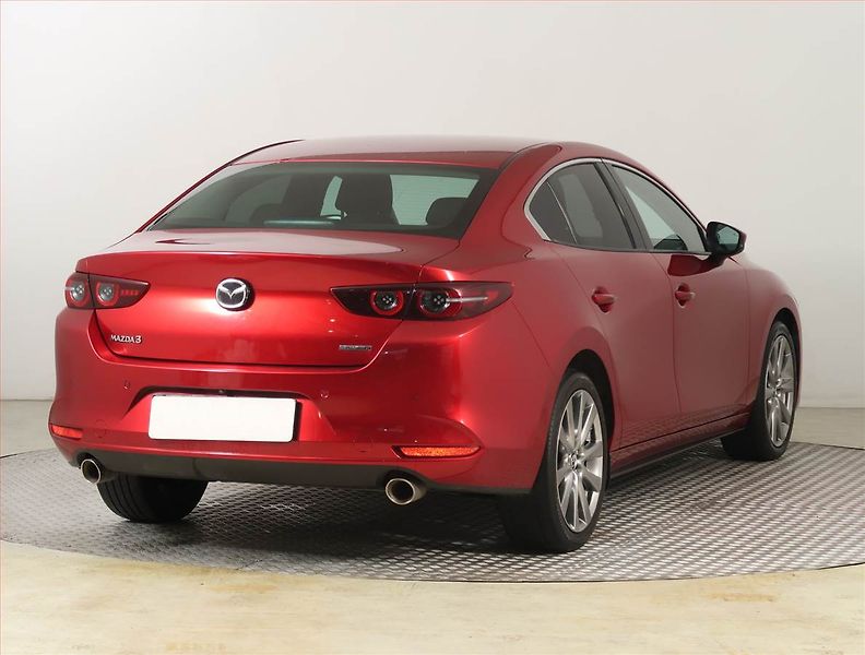 Mazda 3 (2021) 2.0 e-Skyactiv X - fotka 5 z 23
