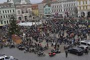 Štědrodenní motorkářská vyjížďka se srazem na Karlově náměstí v Kolíně.