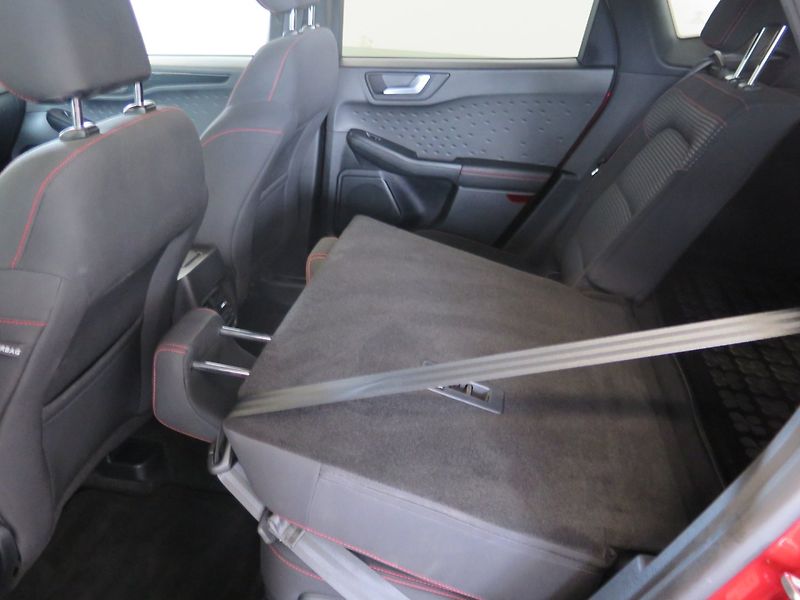 Ford Kuga (2021) 1.5TDCi,navi,360°,ST Line - fotka 34 z 50