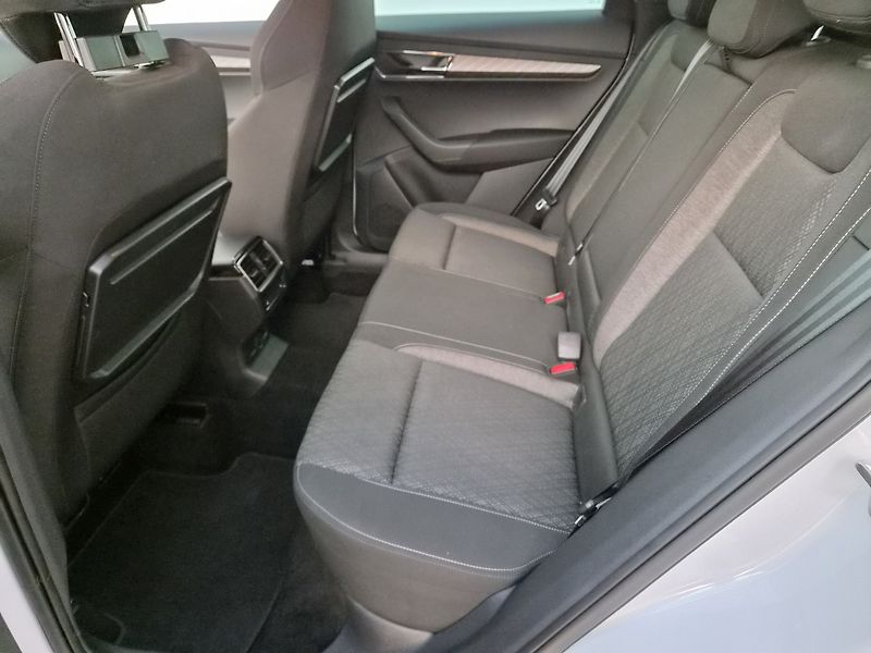Škoda Karoq 1.5 TSI Top selection - fotka 8 z 27