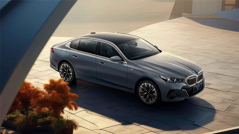 BMW řady 5 v prodloužené verzi pro Čínu