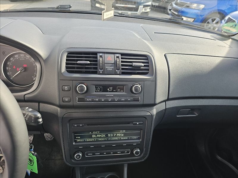 Škoda Fabia II 1,2TSi 63 KW Fresch STK - fotka 17 z 41