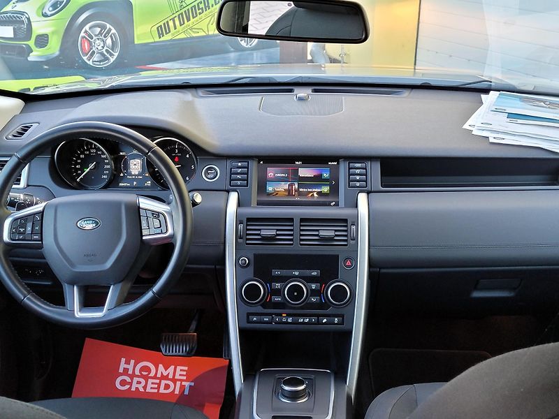 Land Rover Discovery Sport 2,0 TD4 4wd,DPH,SERVIS - fotka 30 z 48