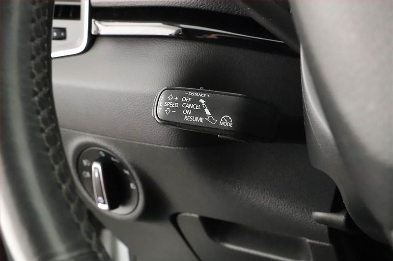 Škoda Karoq (2017) Style 2.0 TDI, 4X4 - fotka 15 z 17
