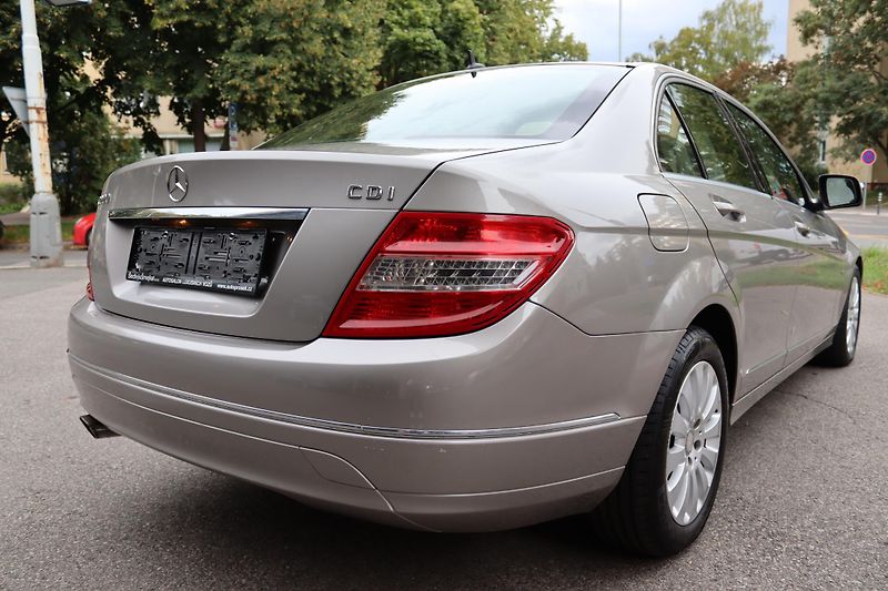 Mercedes-Benz Třídy C C220 (W204) ELEGANCE - fotka 9 z 40