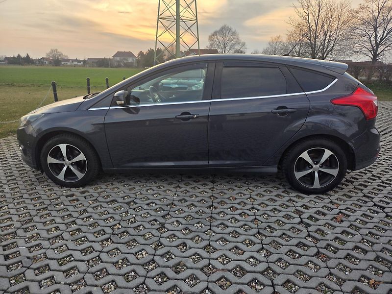 Ford Focus 1.0 ecoboost 74 kW, top stav - fotka 5 z 23