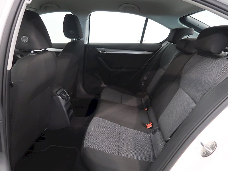 Škoda Octavia (2016) ACTIVE 1.6TDI 81KW SERVIS ROZV - fotka 11 z 25
