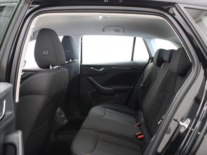 Škoda Scala 1,0 TSI 81kW 65tkm. 1.maj.ČR - fotka 7 z 20