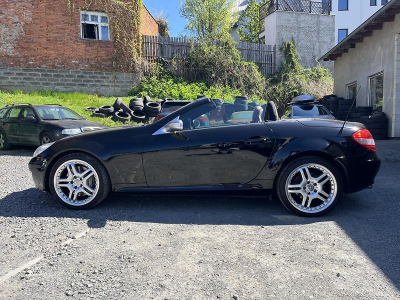 Mercedes-Benz SLK (2005) 350 V6 200 Kw AMG paket ČR!!! - fotka 10 z 18