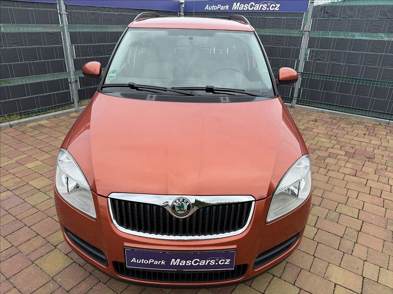 Škoda Fabia II 1.4 Ambiente - fotka 2 z 17