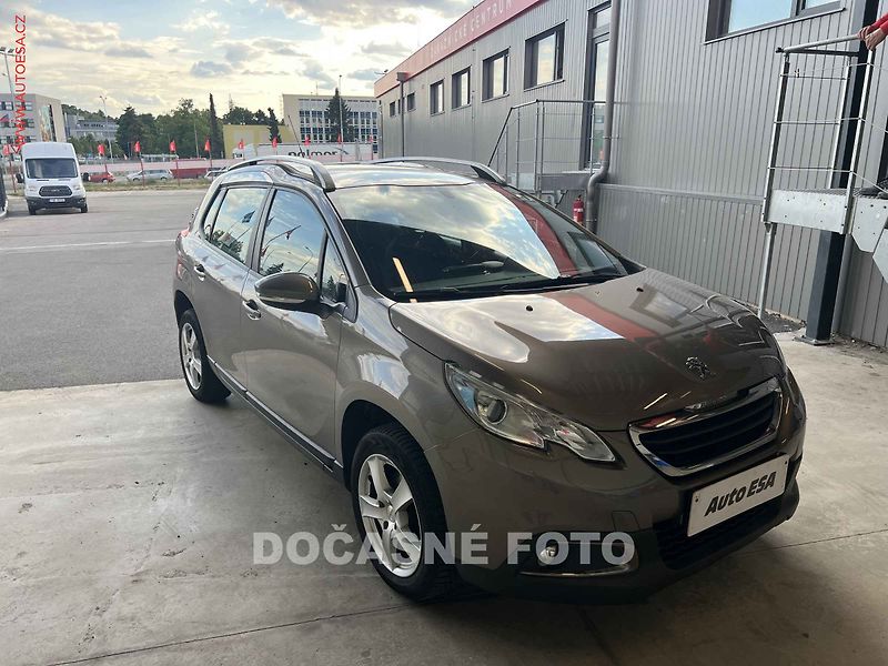 Peugeot 2008 (2016) 1.2 PT, ČR, autoAC - fotka 1 z 3