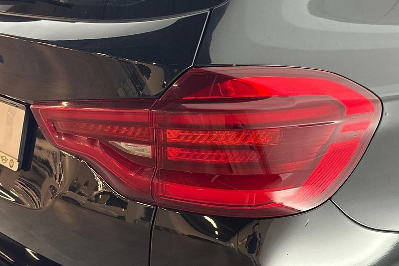 BMW X3 2.0i - fotka 5 z 26
