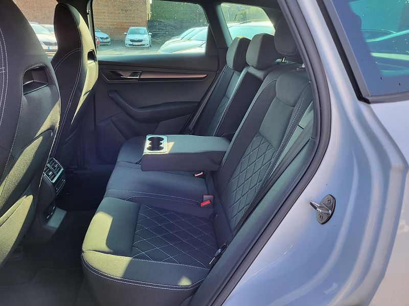 Škoda Karoq 2.0 TDi DSG 4x4 SPORTLINE - fotka 8 z 47