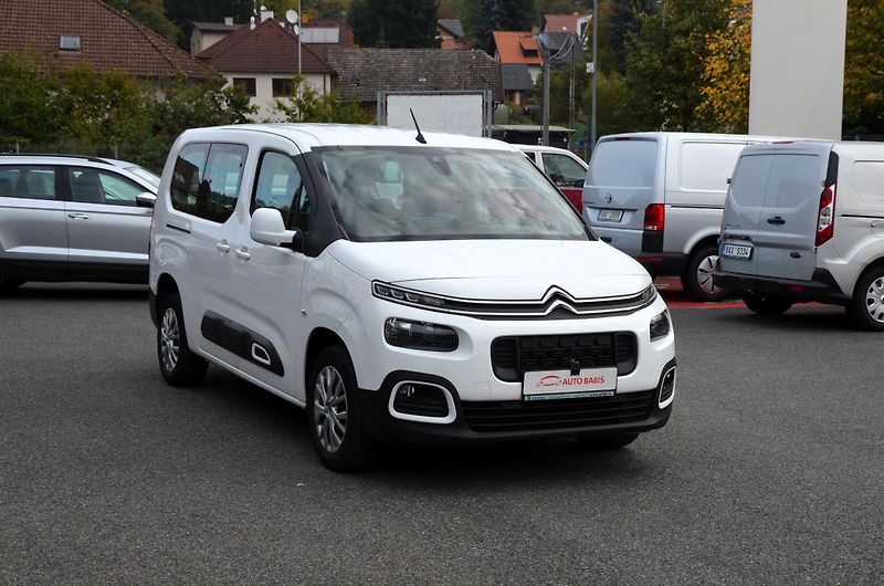 Citroën Berlingo (2021) 1.5BHDi 130 Feel XL - fotka 2 z 14