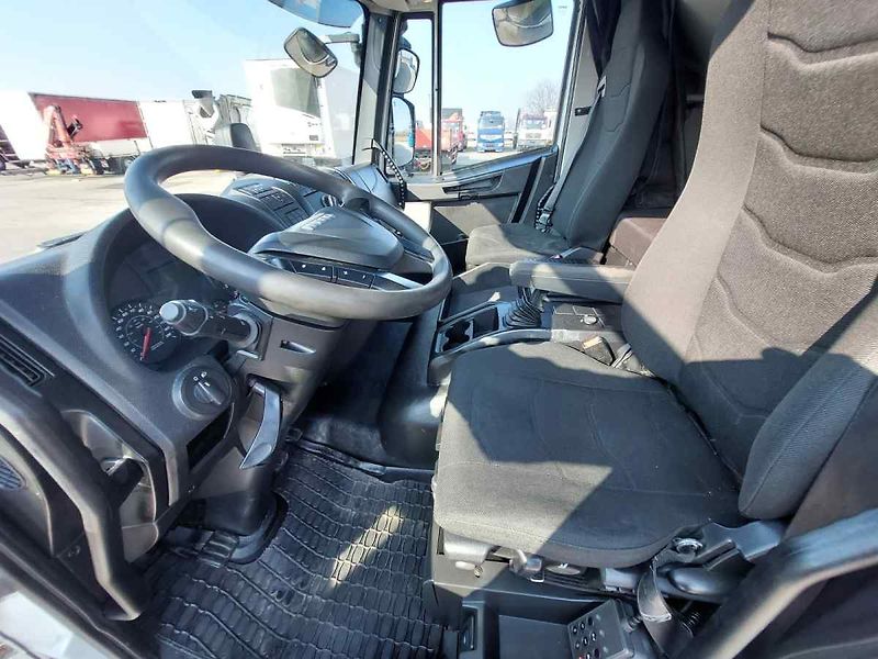 Iveco Ostatní ML 140 E28 souprava 120 m - fotka 31 z 59