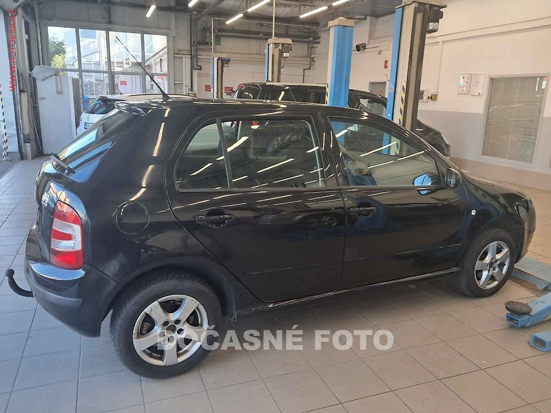 Škoda Fabia (2006) 1.9 TDi, Ambiente, TZ - fotka 3 z 3