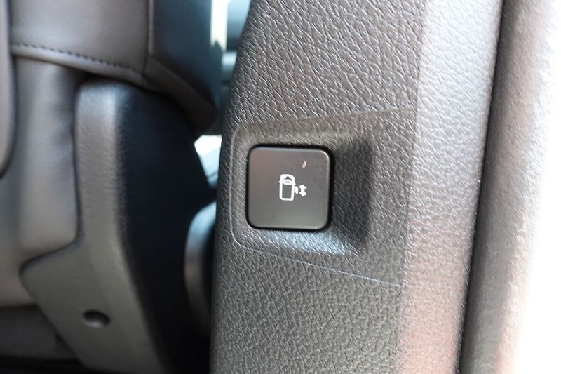Toyota ProAce Verso 2.0 Diesel 177 - 8 AT VIP 7S S - fotka 14 z 38