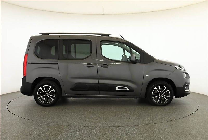 Citroën Berlingo (2019) Feel 1.5 BlueHDi, 5Míst, ČR - fotka 6 z 20