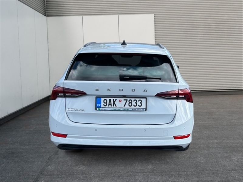 Škoda Octavia 2,0 TDI 110 Style - fotka 5 z 11