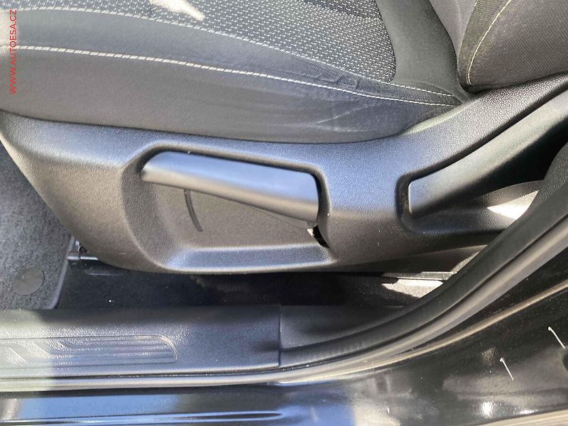 Renault Kadjar (2018) 1.2TCe, Business, TZ, navi - fotka 14 z 17
