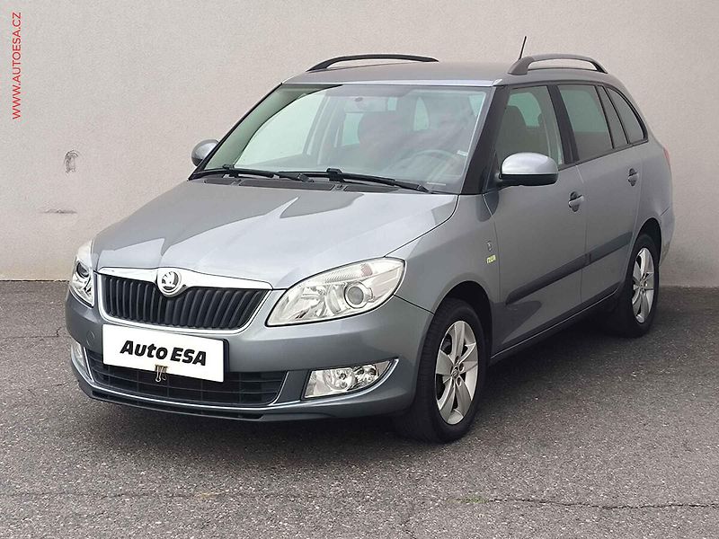 Škoda Fabia (2013) 1.2 TSi, Fresh, AC, park - fotka 3 z 17