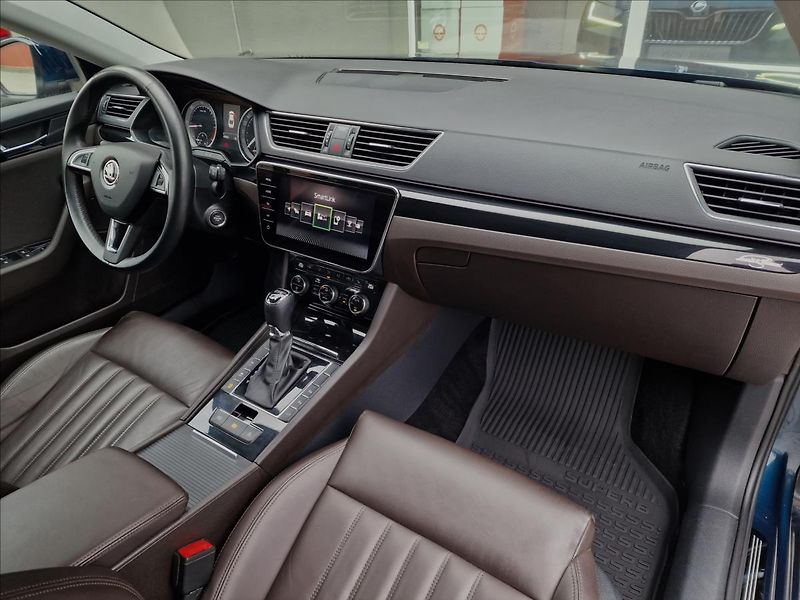 Škoda Superb 2.0TDI 140kW L&K 4x4 DSG, ČR - fotka 13 z 50