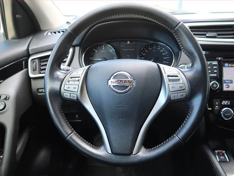 Nissan Qashqai (2017) 1.5 dCi, Navi, Xenony - fotka 16 z 17
