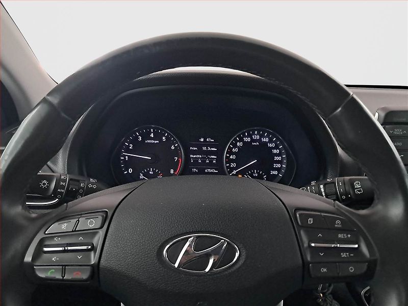 Hyundai i30 (2018) Trikolor 1.0 T-GDI, Serv.kniha - fotka 16 z 17