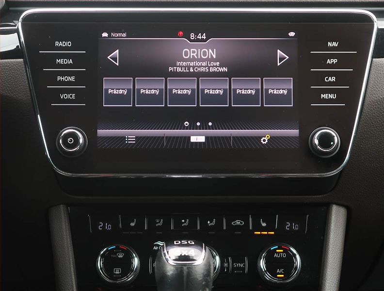 Škoda Superb (2018) Laurin&Klement 2.0 TDI, 4X4 - fotka 12 z 25