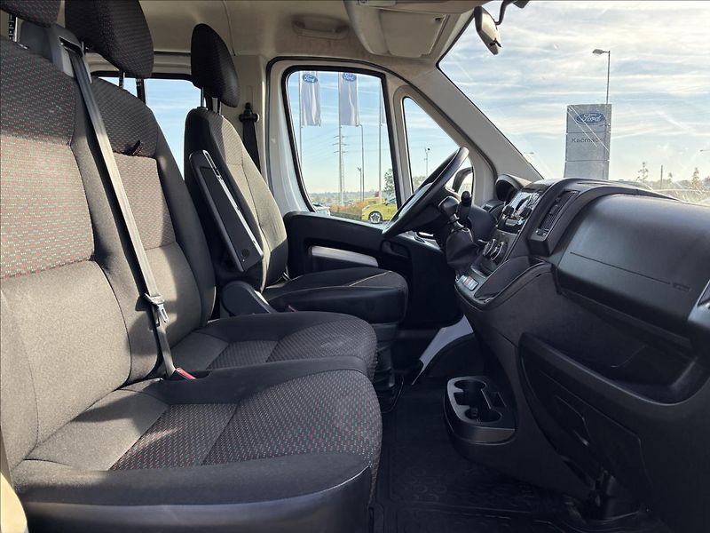 Peugeot Boxer 2,2 Bluehdi  103kW L2 DPH - fotka 15 z 29