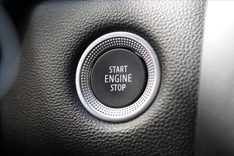 Renault Captur (2020) 1,6 Intens E-TECH Plug-in - fotka 28 z 71