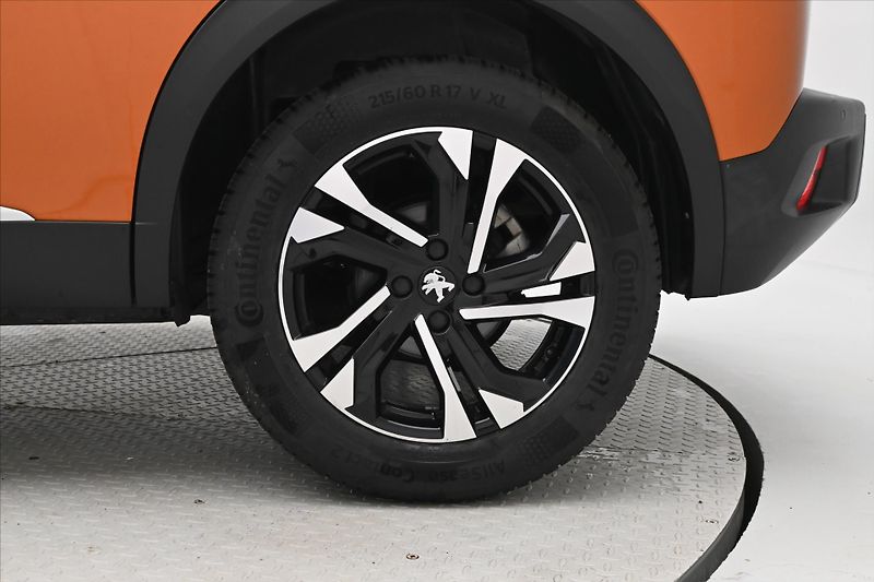 Peugeot 2008 1,5 BlueHDi 81 kW Allure Záruk - fotka 29 z 29