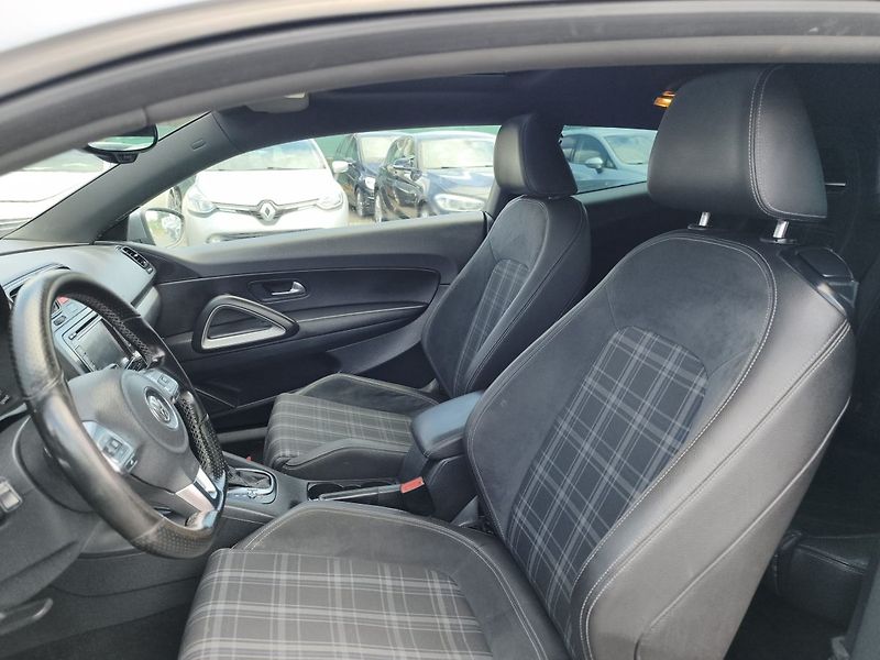 Volkswagen Scirocco (2011) - fotka 25 z 34