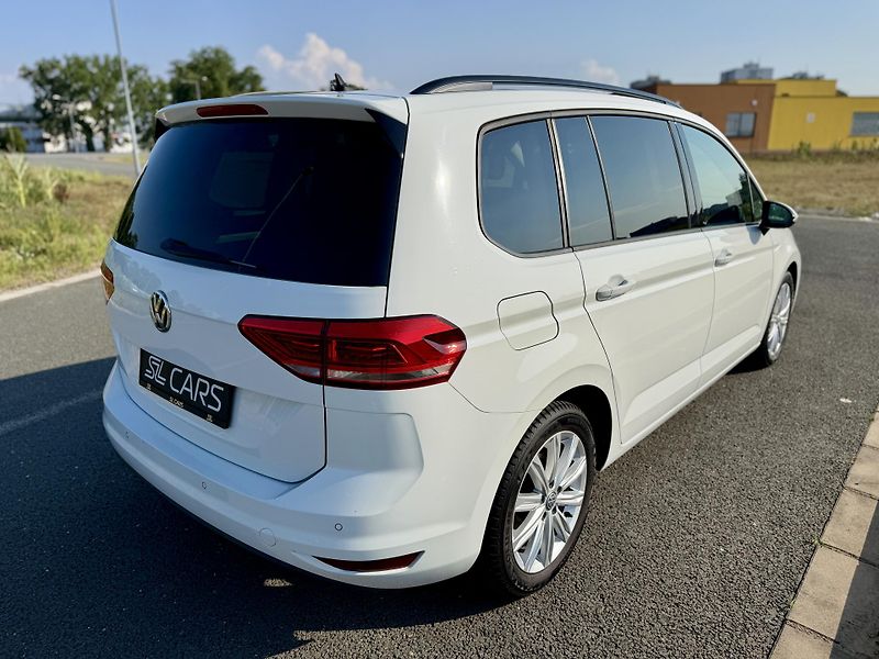 Volkswagen Touran 1.4 TSI *REZERVACE* - fotka 5 z 44