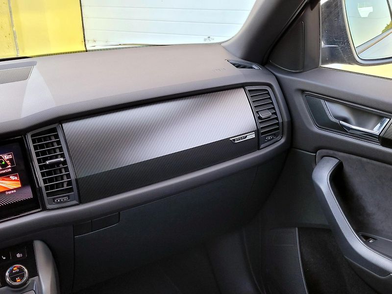 Škoda Kodiaq CZ,1maj,4x4, Sport-Line 140kW - fotka 38 z 53