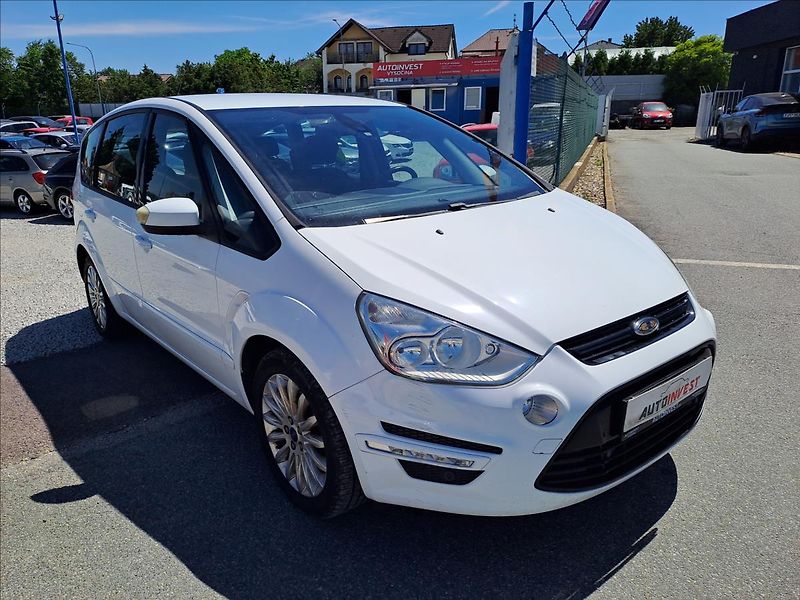 Ford S-MAX 1,6 EcoBoost 118kW KOUPENO CZ - fotka 2 z 18
