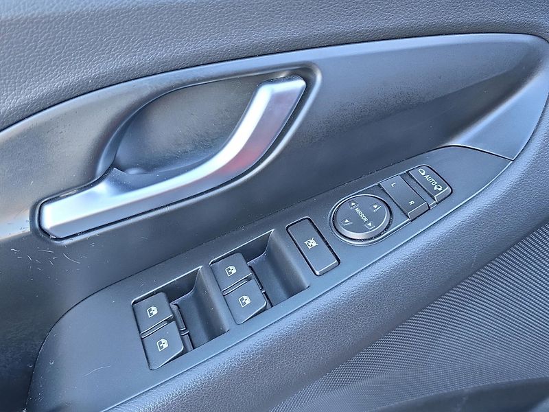 Hyundai i30 (2021) N-line 1.5 T-GDi MHEV 117kw, 1 - fotka 10 z 26