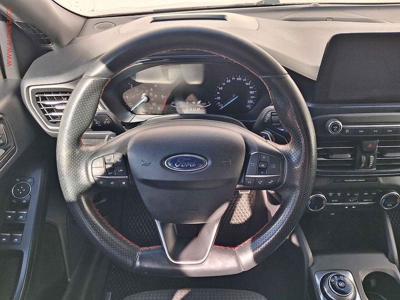 Ford Focus (2020) 1.5 TDCI, 2.maj, AT, navi - fotka 11 z 20